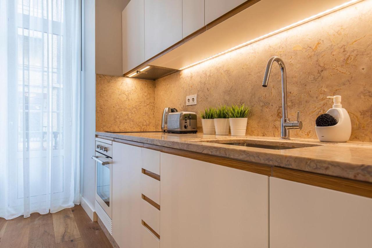 Upscale & Trendy Flat In The Center Apartamento Lisboa Exterior foto
